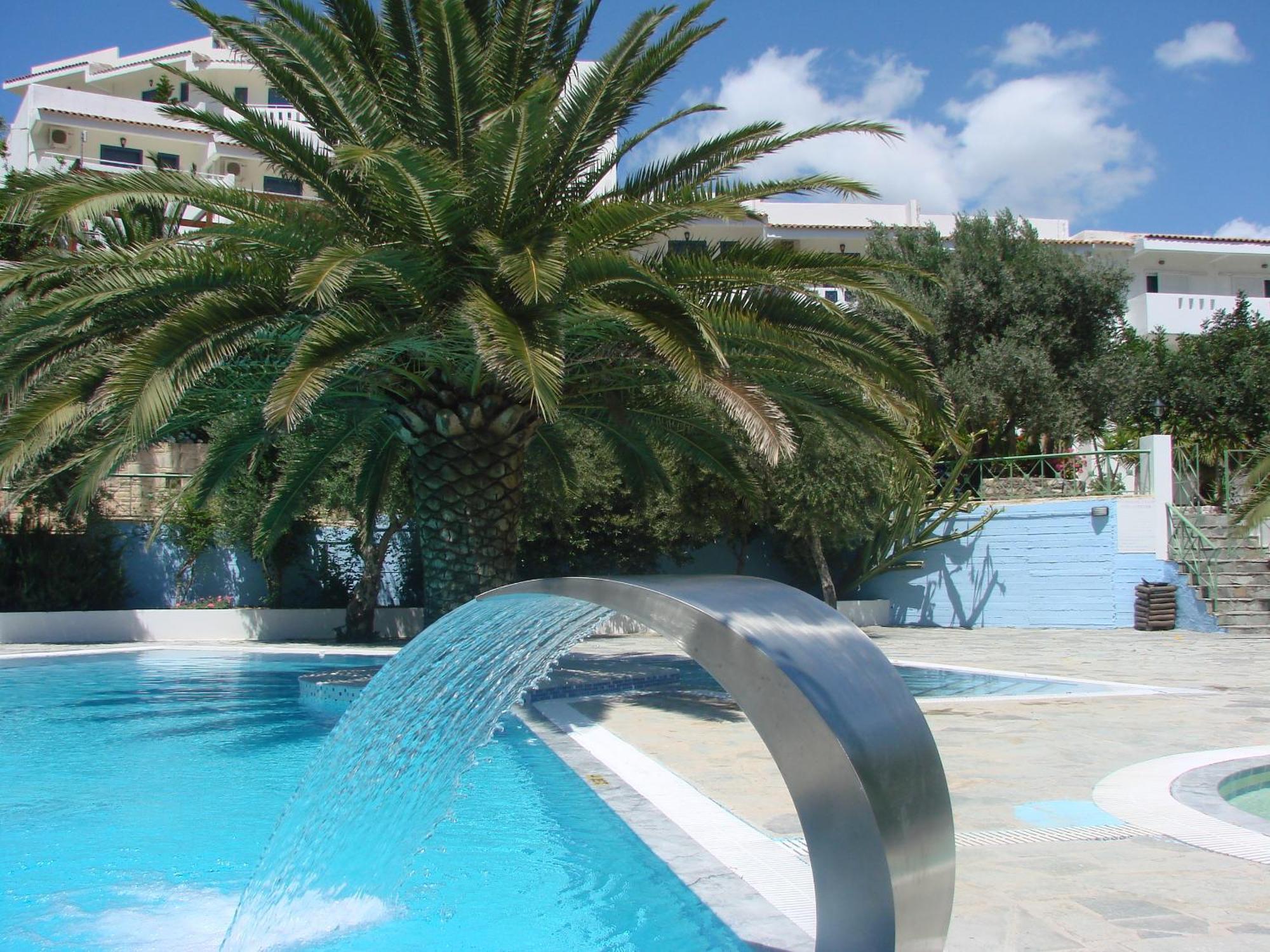 Neos Ikaros Hotell Agia Galini Exteriör bild