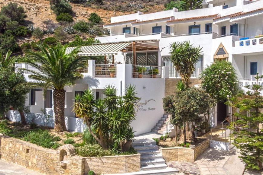 Neos Ikaros Hotell Agia Galini Exteriör bild