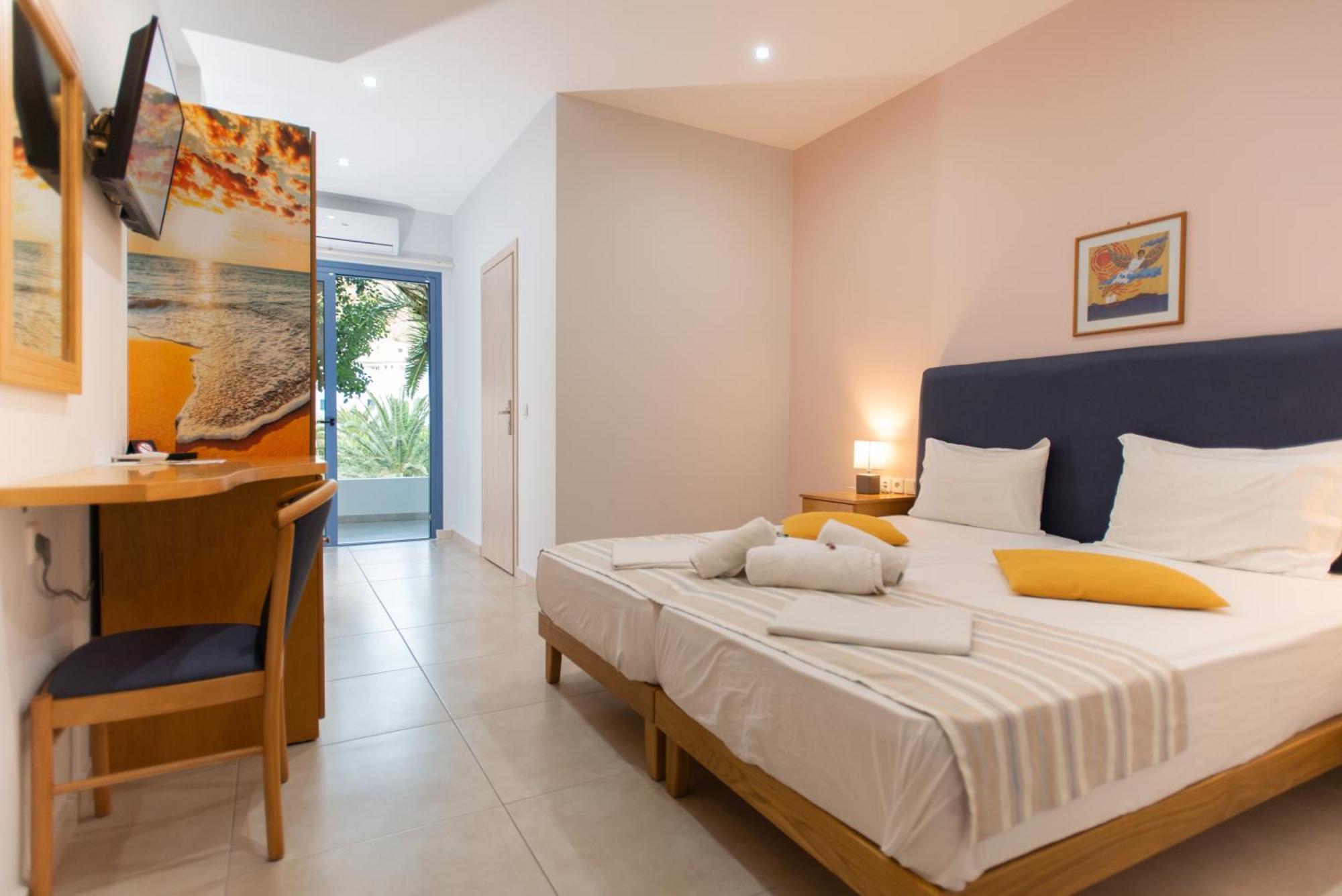 Neos Ikaros Hotell Agia Galini Exteriör bild